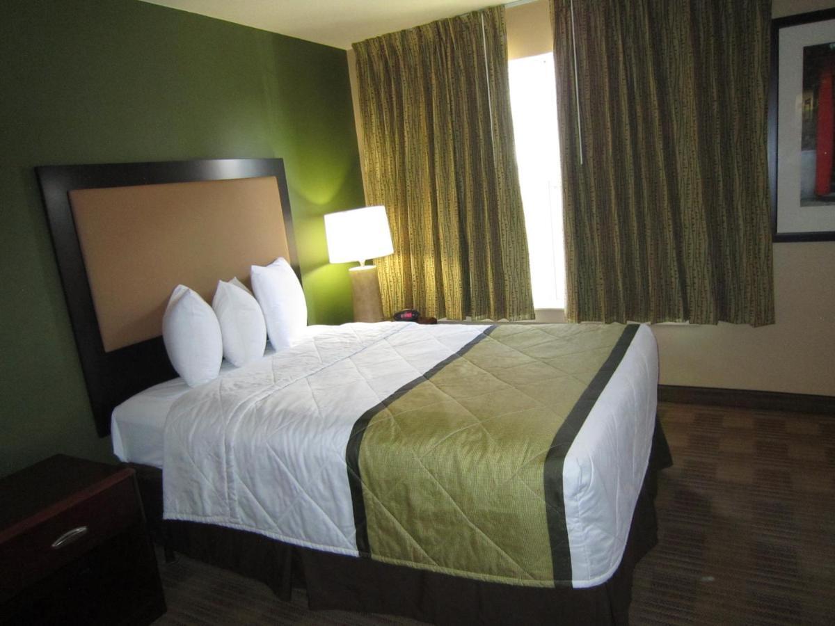 Extended Stay America Suites - Detroit - Auburn Hills - Featherstone Rd Exteriör bild